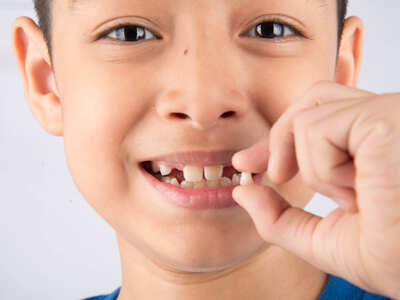 Смена молочных зубов у детей: этапы и советы