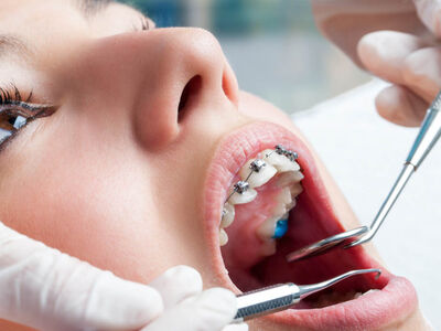 Почему болит вырванный зуб